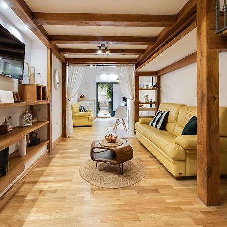 רייקה La Guardia Apartment With Free Private Parking מראה חיצוני תמונה
