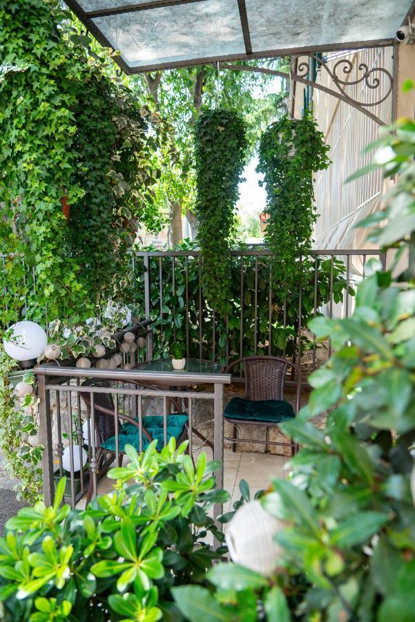 רייקה La Guardia Apartment With Free Private Parking מראה חיצוני תמונה