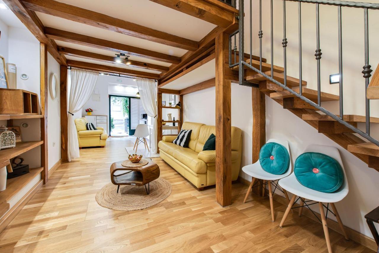 רייקה La Guardia Apartment With Free Private Parking מראה חיצוני תמונה