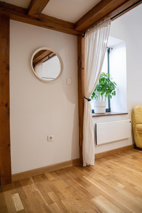 רייקה La Guardia Apartment With Free Private Parking מראה חיצוני תמונה