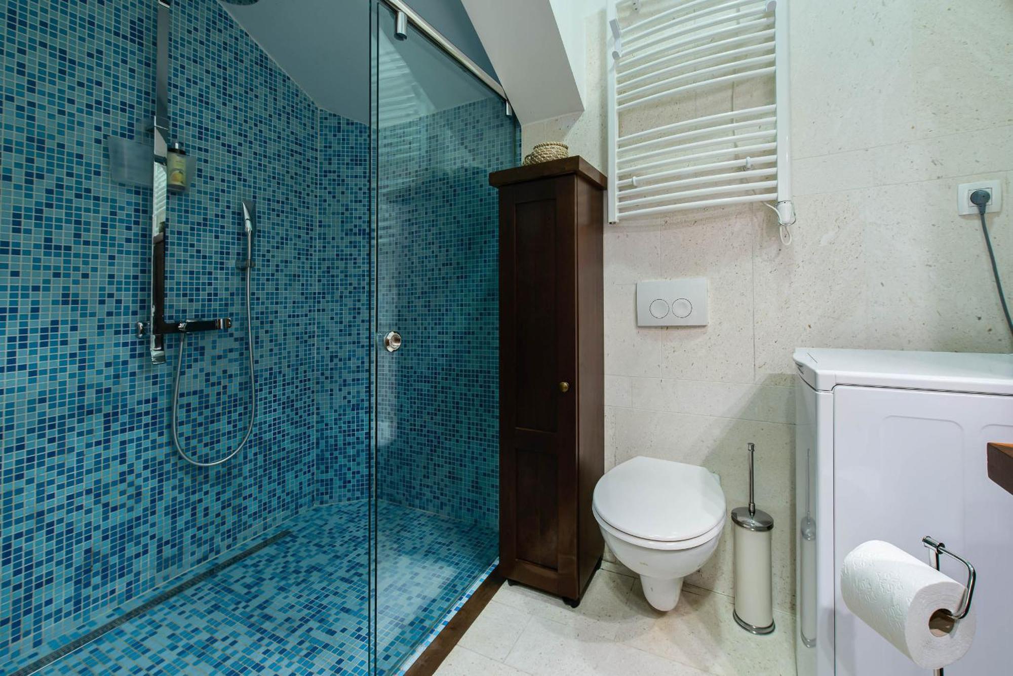 רייקה La Guardia Apartment With Free Private Parking מראה חיצוני תמונה